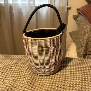 Target straw bag